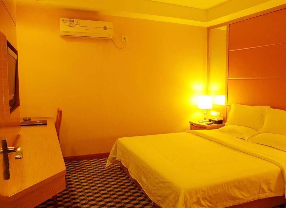 Dongguan Chang'An Hongbao Fashion Hotel 外观 照片